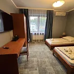 Bed & Breakfast Gosciniec Witomino 3*