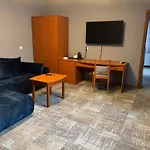 Bed & Breakfast Gosciniec Witomino 3*