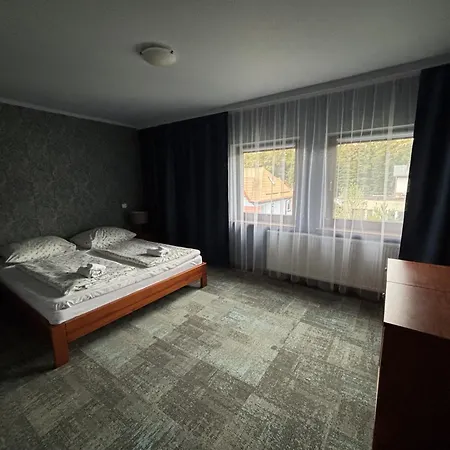 Gosciniec Witomino Oda ve Kahvaltı 3*