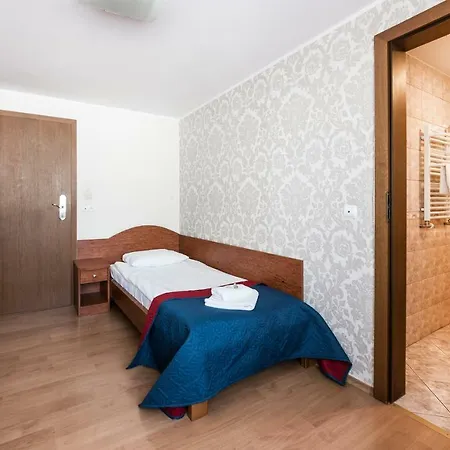 Gosciniec Witomino Couette-café 2*
