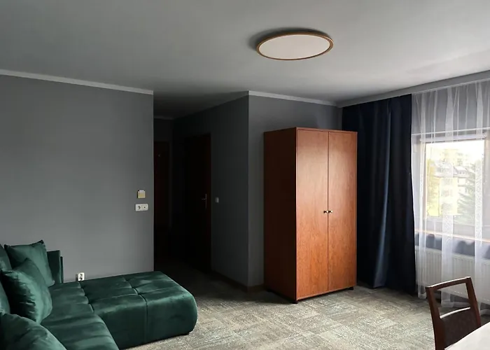 فندق مبيت وإفطار Gosciniec Witomino 3*